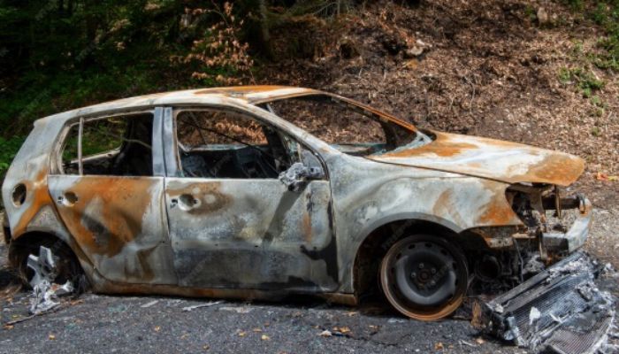 Cantagalo - Veículo carbonizado é encontrado abandonado em propriedade rural